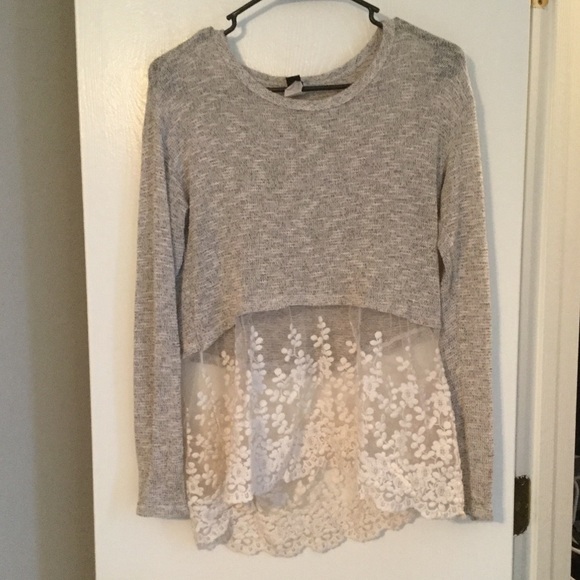 Cropped Sweater - Picture 1 of 1